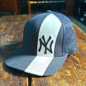 ONE-OF-A-KIND NY Yankees 47 Baseball Mesh Cap. SAMPLE Design. Navy & White